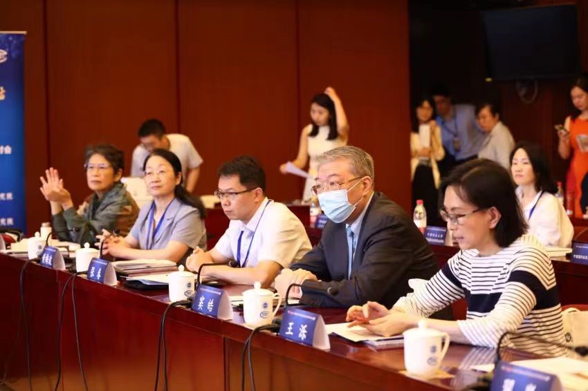 竇皓受邀參加中國對外援助和國際發(fā)展合作評估研討會并交流發(fā)言.jpg 竇皓受邀參加中國對外援助和國際發(fā)展合作評估研討會并交流發(fā)言.jpg